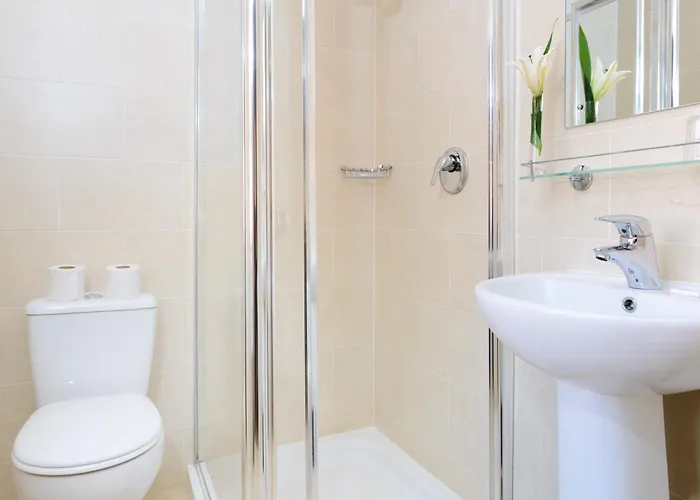 B&B Dan Linehan's 4*